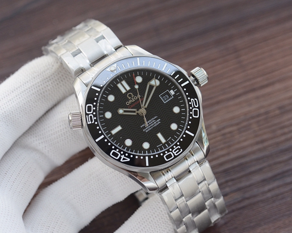 オメガ時計正面デザイン